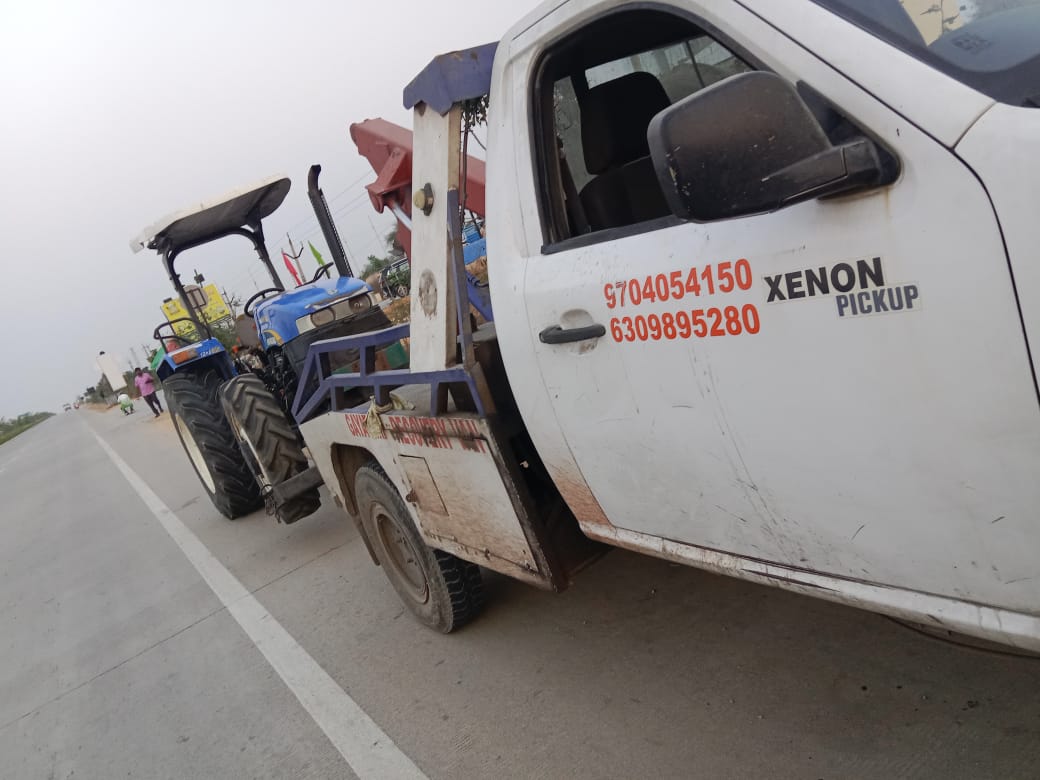 Tractor towing service